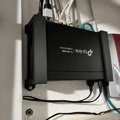 Giá treo tường 3D cho bộ chia mạng TP-Link TL-SG108 (Xếp chồng)