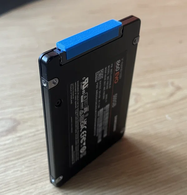Nắp bảo vệ cổng SATA cho ổ cứng SSD và HDD - Image 1