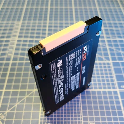 Nắp bảo vệ cổng SATA cho ổ cứng HDD/SSD (SATA Connector Cover)