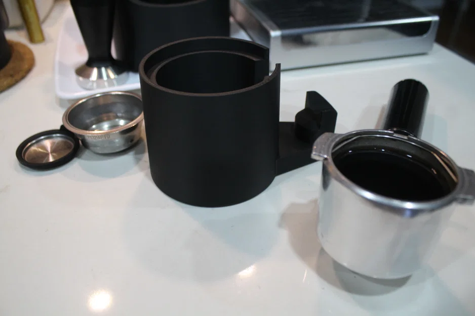 Giá đỡ tay cầm pha cà phê Delonghi ECP 3630 (Portafilter Stand) - Image 1