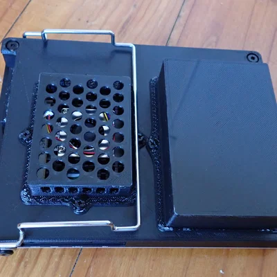 Tấm ốp đáy uConsole để lắp pin 26650