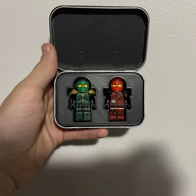 Khay in 3D đựng minifigure LEGO trong hộp thiếc Altoids