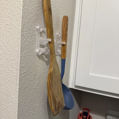 Móc treo dụng cụ bếp thông minh bằng ghim (Spatula Hanger)