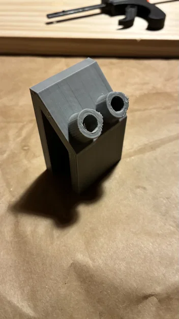 Dụng cụ hỗ trợ khoan lỗ chốt cho góc mòi 45 độ - Image 1