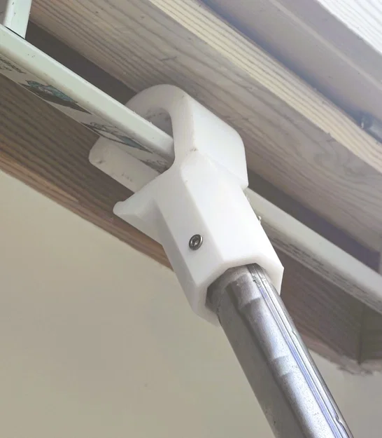 Móc kéo cửa sổ mái Velux kiểu xoay trung tâm - Image 1