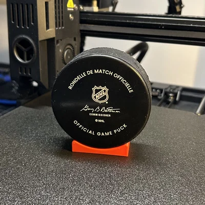 Giá đỡ puck khúc côn cầu đơn giản cho người sưu tầm