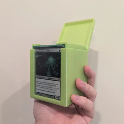 Hộp đựng bài TCG có nắp gài và ô trưng bày