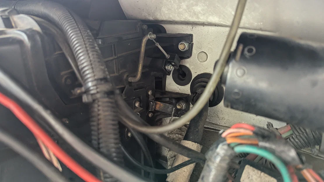 Pat giữ dây cáp Bowden hệ thống thông gió cho Iveco Daily 2 - Image 4