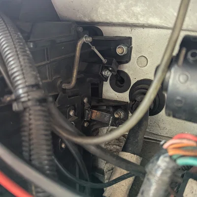 Pat giữ dây cáp Bowden hệ thống thông gió cho Iveco Daily 2