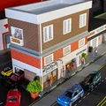 Bộ Mô Hình Tòa Nhà Phố - Cửa Hàng Xe Máy & Quầy Cà Phê - Tỉ Lệ 1:64 - Thumbnail 6
