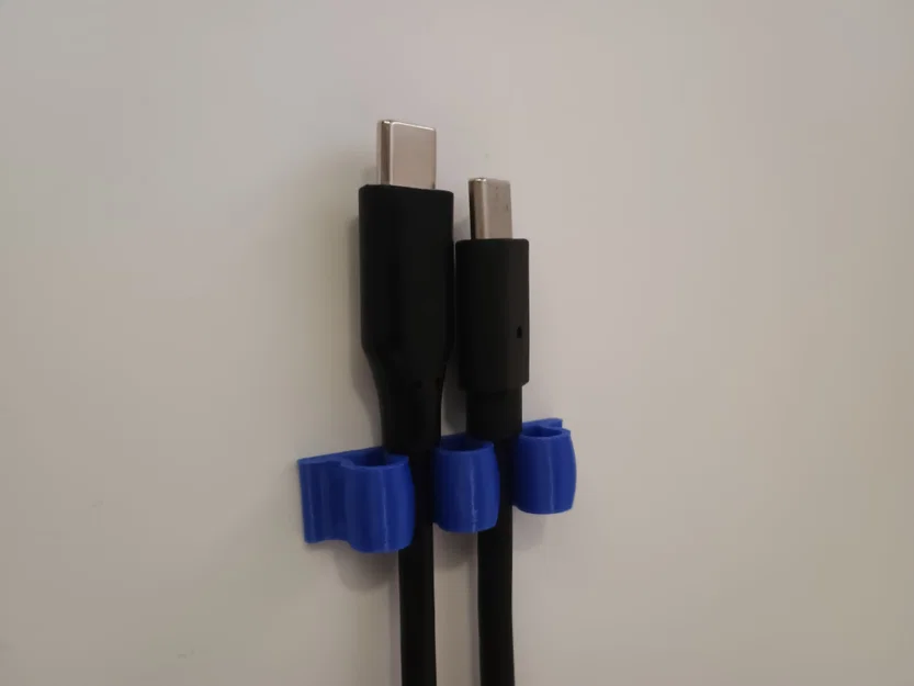 Kẹp giữ cáp USB đôi tiện lợi - Image 1