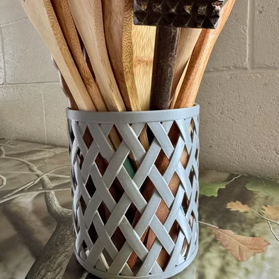 Giỏ Đan Lát (Woven Basket)