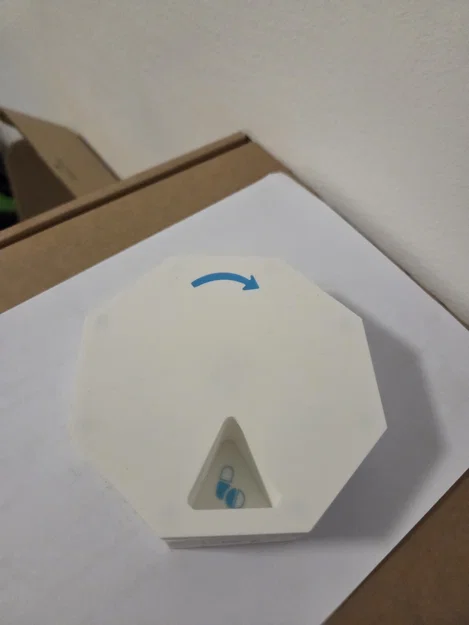 Hộp đựng thuốc 7 ngày thông minh - Thiết kế 3D có nam châm - Image 1