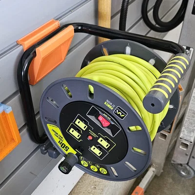Giá treo Slatwall cho Masterplug Cord Reel