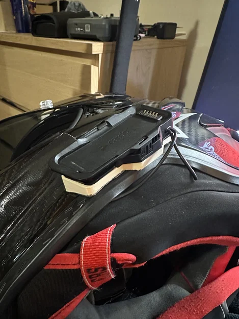 Ngàm gắn Cardo Packtalk Pro cho nón Alpinestars R10 Supertech - Image 4