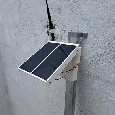 Khung gắn 2 tấm pin năng lượng mặt trời cho vỏ bảo vệ WisBlock ngoài trời