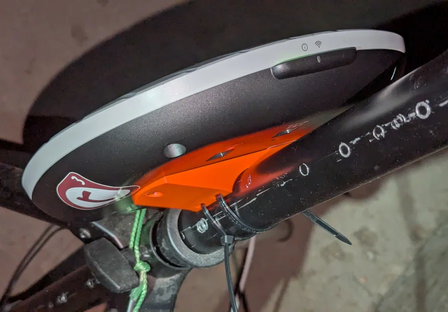 Giá gắn Aruba 535 lên cột - Image 1
