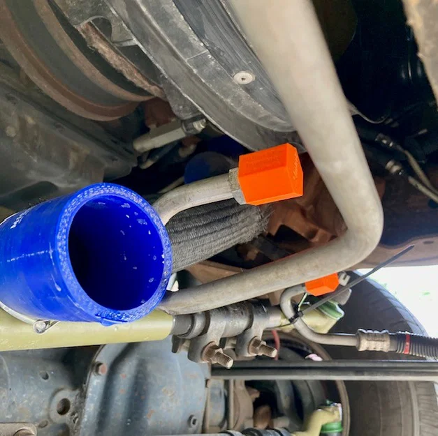 Nắp bịt đường ống làm mát hộp số Ford Super Duty (vị trí két nước) - Image 3