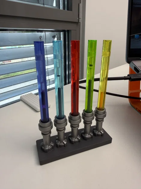 Đế trưng bày cho bút gel LEGO Star Wars Lightsaber - Image 1