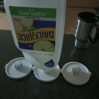 Giá úp ngược chai nhựa 2L: Giải pháp tiện ích cho nhà bếp gọn gàng