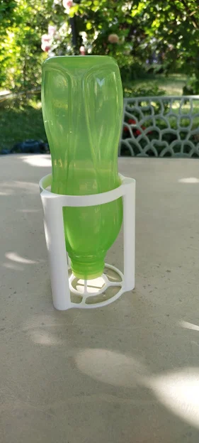 Giá úp ngược bình nước (Egouttoir pour gourde) in 3D tiện dụng - Image 2