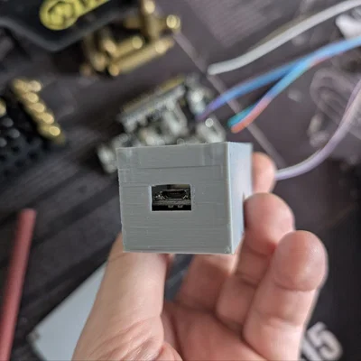 Vỏ hộp chắc chắn cho Arduino Nano (Sử dụng ốc vít và threaded inserts)