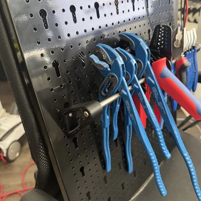 Giá treo kìm cho bảng pegboard (EURO)