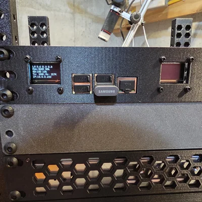 Giá gắn Pi4B chuẩn rack 10-inch kèm màn hình OLED