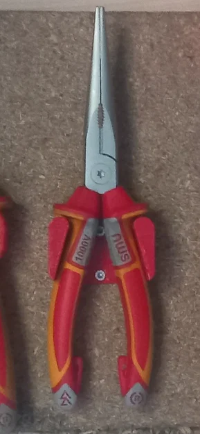 Giá treo kìm NWS (NWS pliers holder) - Giải pháp lưu trữ đồ nghề - Image 1