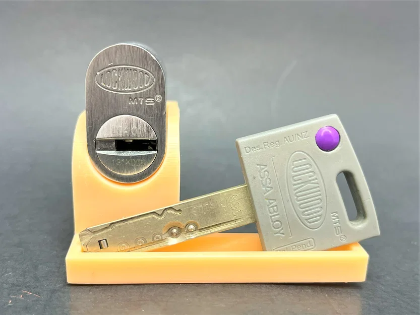 Giá trưng bày ổ khóa hình Oval 17.8mm tiện dụng cho Locksport - Image 1