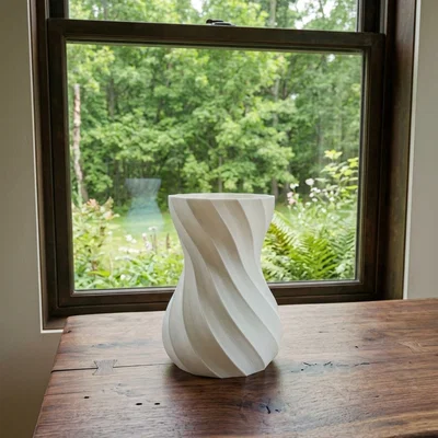 Bình hoa xoắn ốc (Spiral Flower Vase)