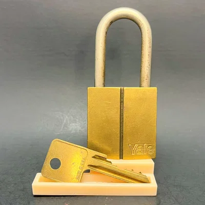 Đế trưng bày ổ khóa cỡ trung (Padlock Display Stand) siêu gọn gàng
