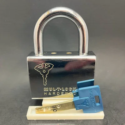Giá đỡ trưng bày ổ khóa Padlock chuyên nghiệp in 3D