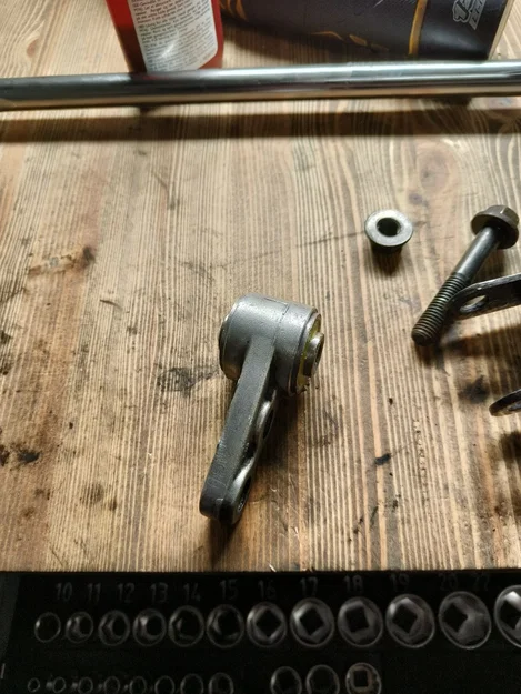 Bạc đạn chân máy Lower Torque Mount cho xe Volvo P2 (V70, XC70, S60) - Image 2