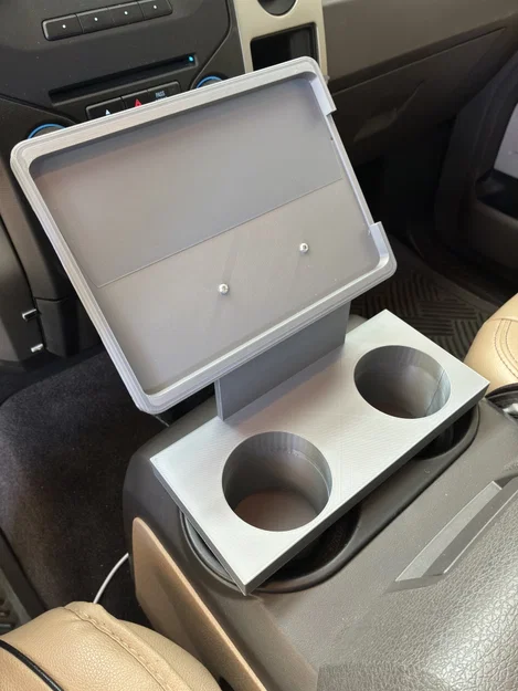 Giá đỡ iPad mini 3 cho xe hơi - Image 1