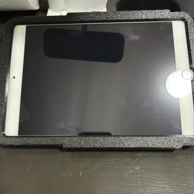 Giá đỡ iPad mini 3 cho xe hơi
