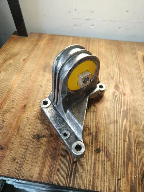 Bạc đạn giảm chấn động cơ phía trên cho Volvo (Upper torque mount) - Image 1