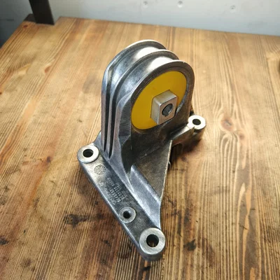 Bạc đạn giảm chấn động cơ phía trên cho Volvo (Upper torque mount)