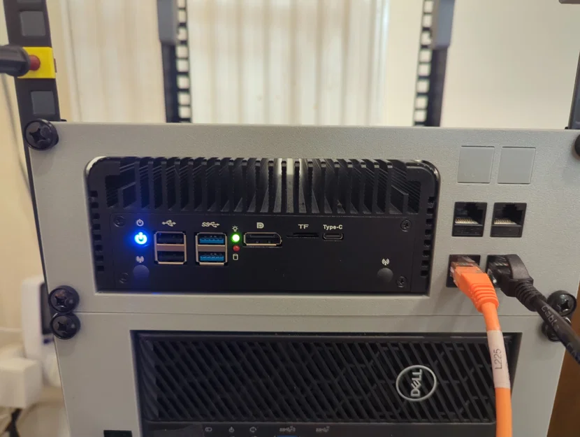 Khay Rack Cho Topton Fanless Mini PC Có Panel Keystone - Image 1