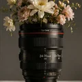 Bình hoa và ống đựng bút mô phỏng ống kính máy ảnh 24-70mm 3D - Thumbnail 3