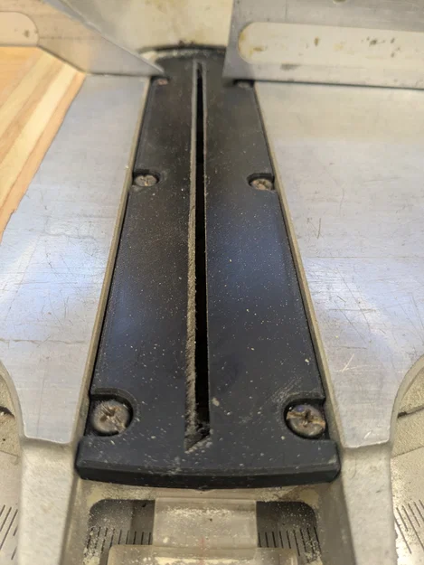 Tấm Lót Khe Cưa (Throat Plate) Cho Máy Cưa Ridgid MS1250 - Image 2