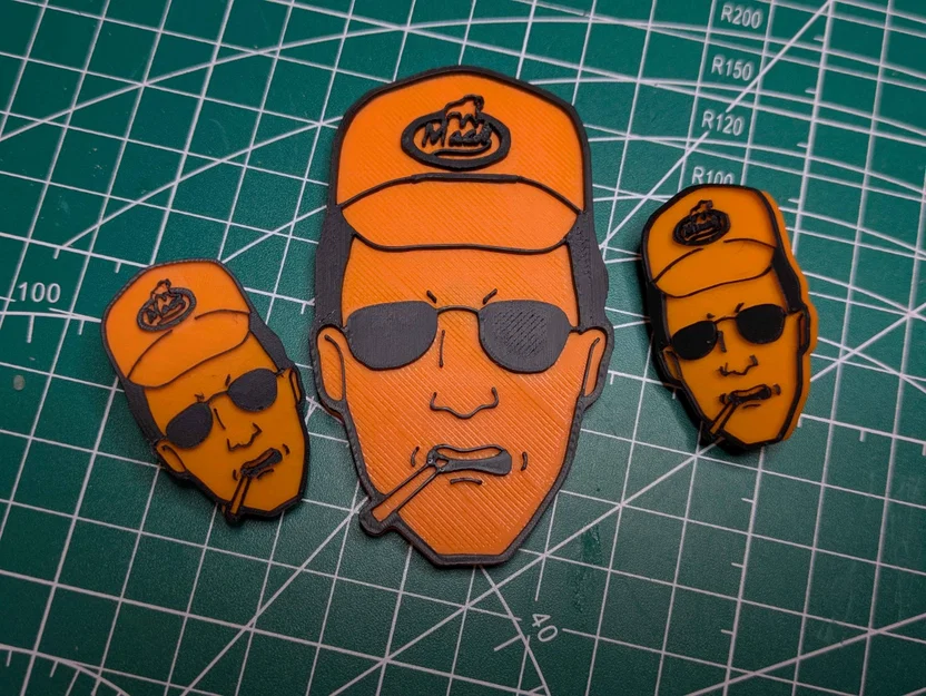 Bộ ghim cài áo và nam châm tủ lạnh Dale Gribble - Image 4