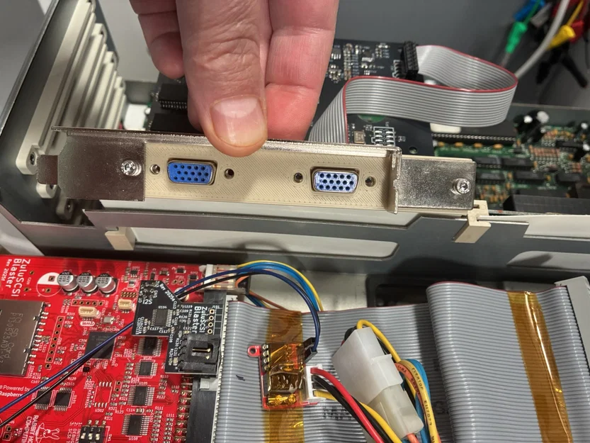 Miếng chặn IO Dual SVGA cho GBAPII+ trên Amiga 3000 - Image 1