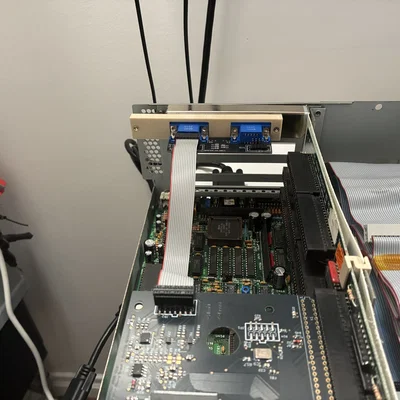 Miếng chặn IO Dual SVGA cho GBAPII+ trên Amiga 3000
