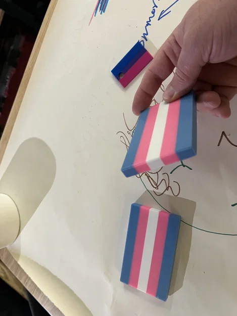 Mô hình cờ người chuyển giới (Trans Flag) in 3D tinh tế - Image 1
