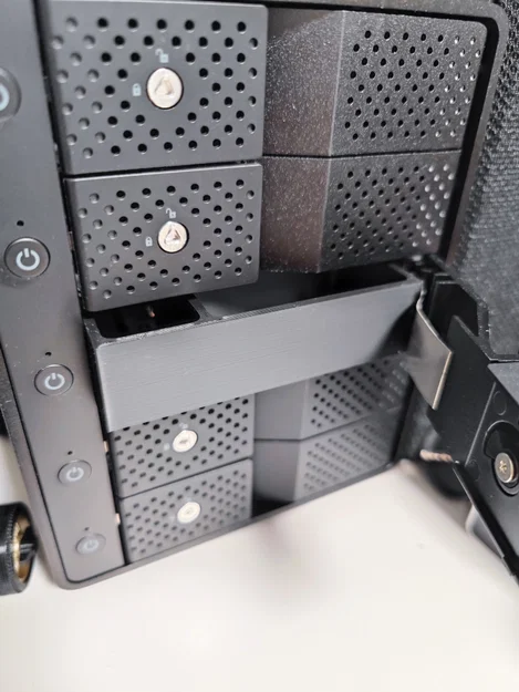 Khay 3D Adapter 15mm SSD/HDD cho ổ cứng vào Caddy NAS 3.5 inch - Image 5