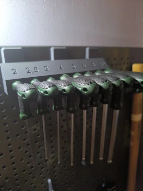 Giá đỡ lục giác chữ T gắn ngang cho bảng Pegboard Sy's - Image 1