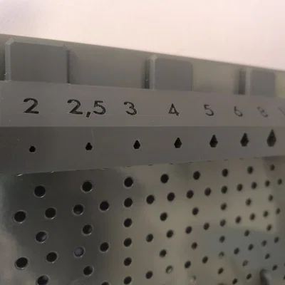 Giá đỡ lục giác chữ T gắn ngang cho bảng Pegboard Sy's