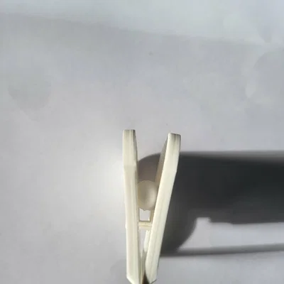 Dụng cụ buộc mồi giả (Fly tying tool)