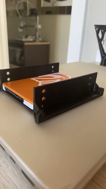 Khay chuyển đổi SSD/HDD 2.5 inch sang 3.5 inch cho PC - Image 1
